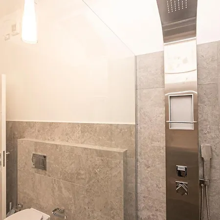 Domus Carmen Luxury * Γένοβα