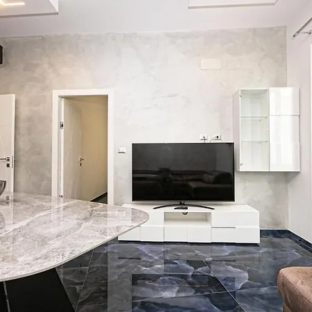 Domus Carmen Luxury * Genua